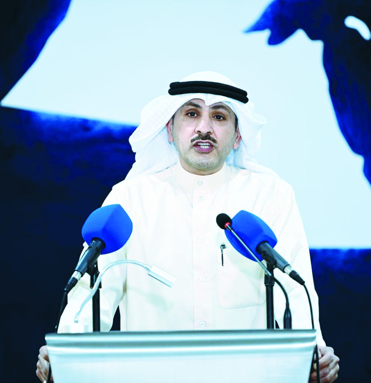 طائرة 'أمة 24' تقلع بـ255 مرشحاً بينهم 14 امرأة