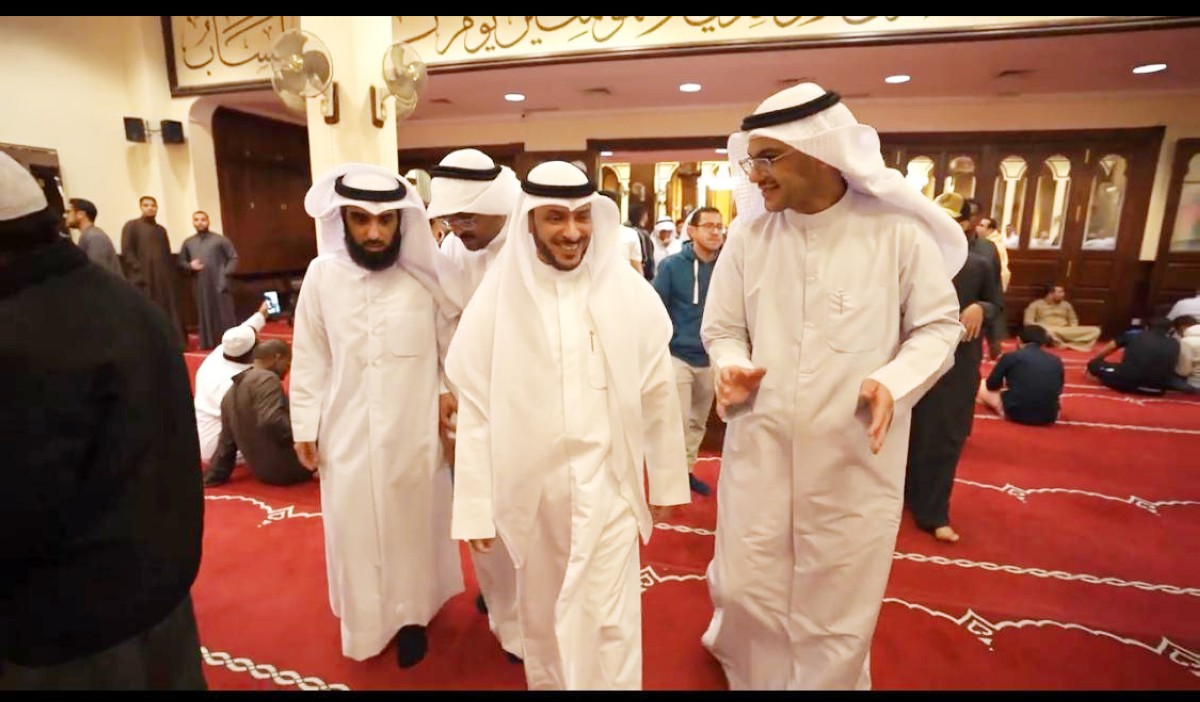 'الأوقاف' تجدد عقود 29 خطيباً  وإماماً ومؤذناً من 'البدون'