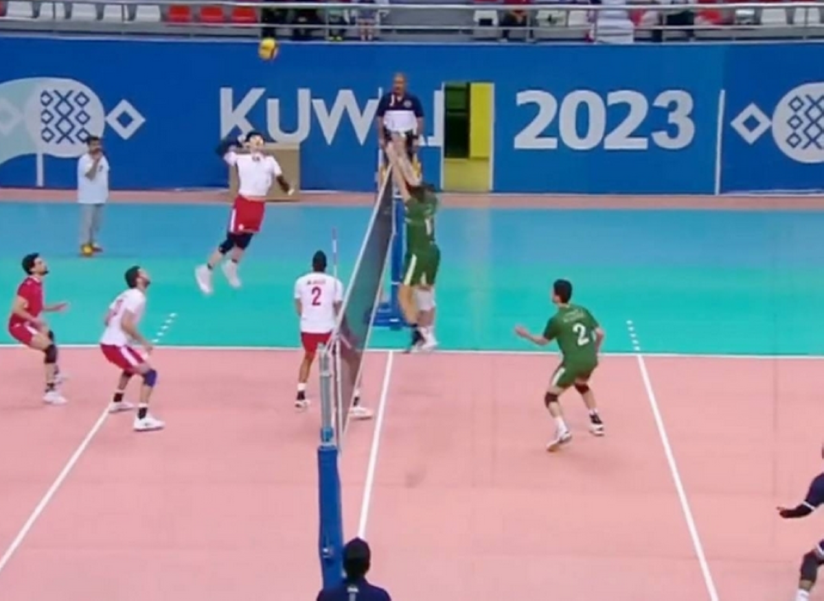 'طائرة الكويت' إلى نهائي الكأس