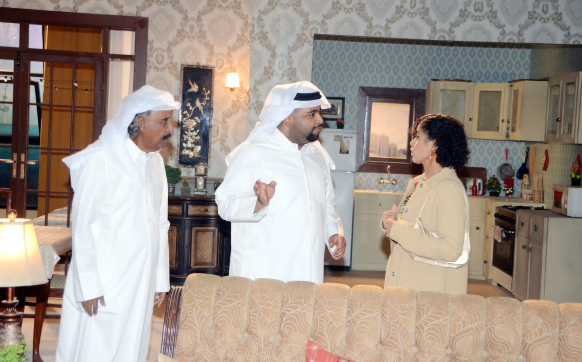 كوميديا الموقف في 'عايلة أكرم عز الدين'...  و'أعلى نسبة مشاهدة'  تأخر