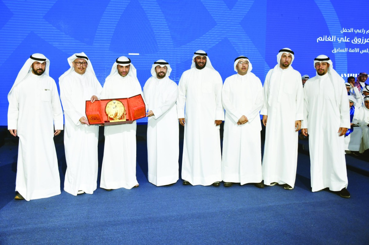 الغانم كرّم متفوقي ومتفوقات الشامية