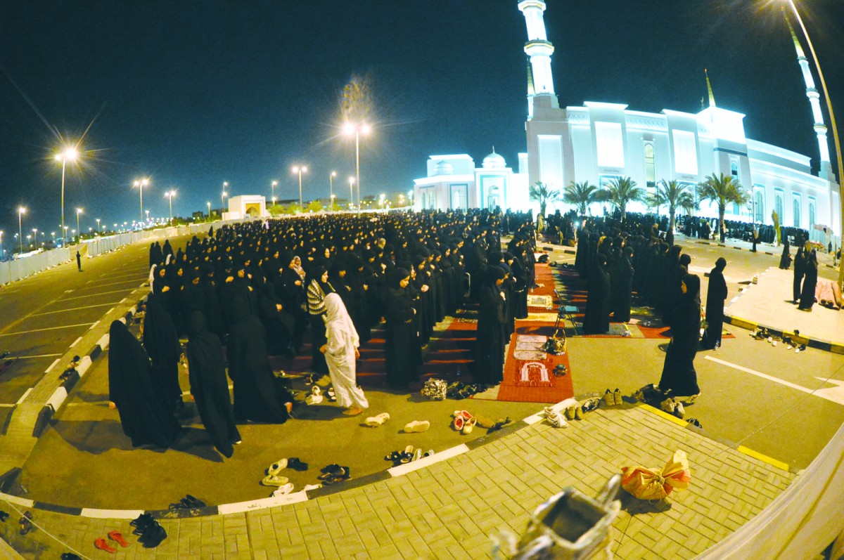 يستبِقْنَ الخيرات...