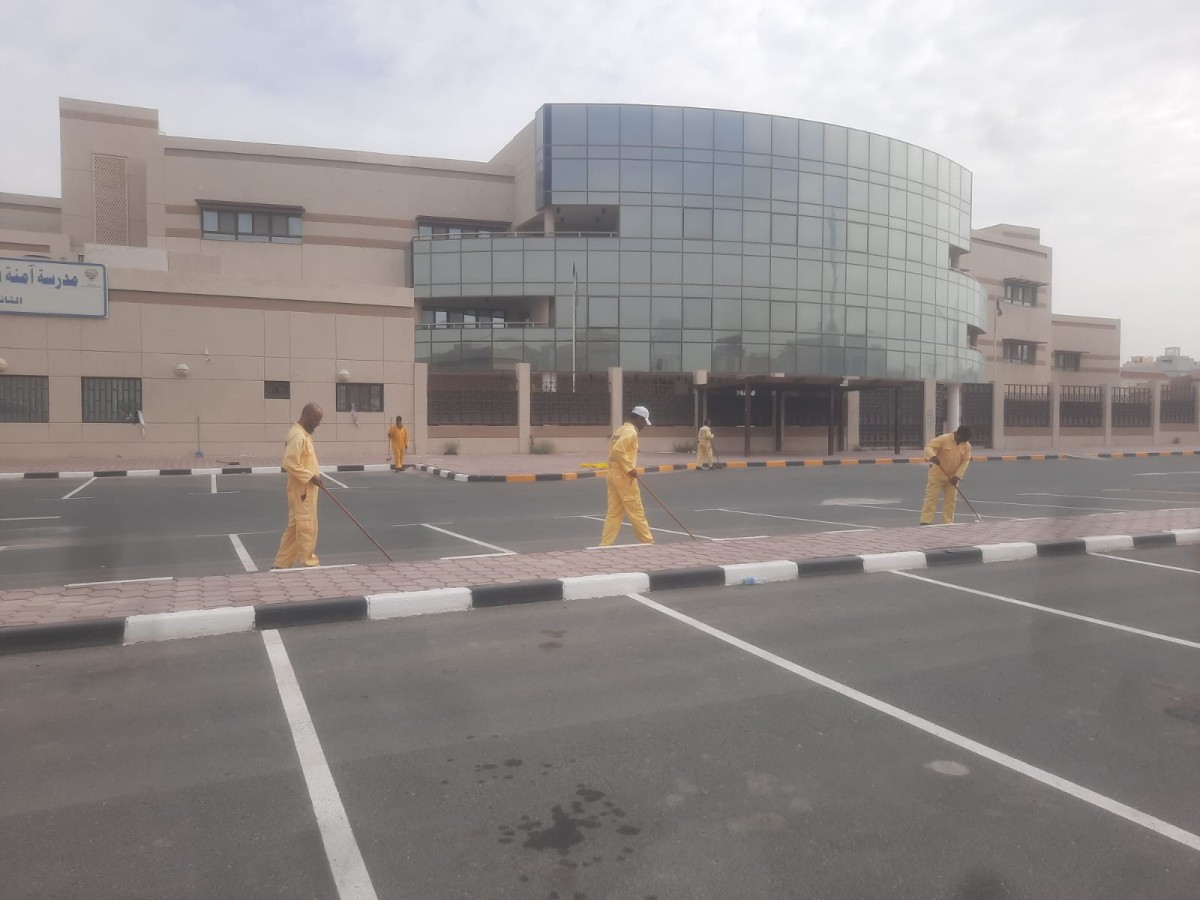البلدية: فرق النظافة سخرت إمكاناتها اللوجستية لتجهيز مراكز الاقتراع في 124 مدرسة