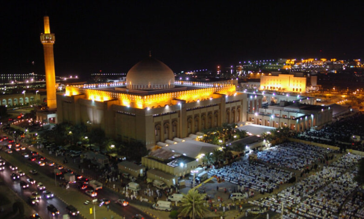آلاف المؤمنين تهجدوا في ليلة الـ25 الوترية