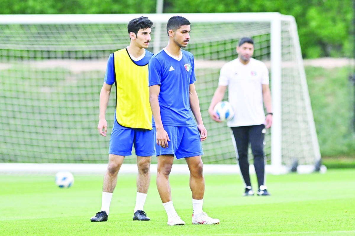 الأولمبي يواصل تدريباته في الدوحة