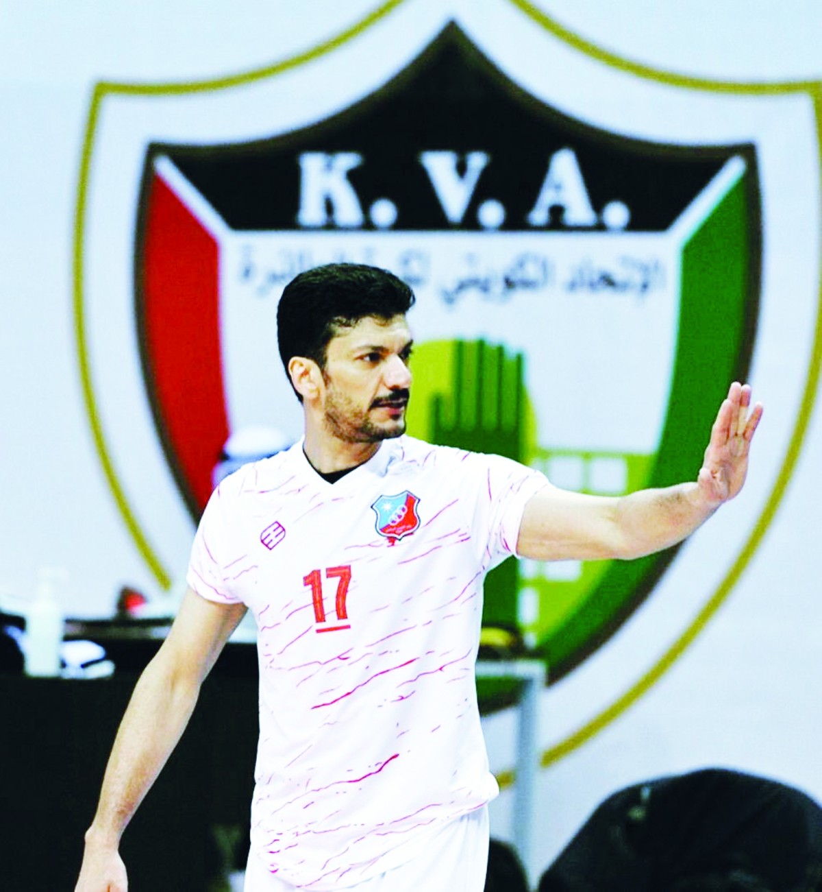 'طائرة' العجمي...  تحط الرحال