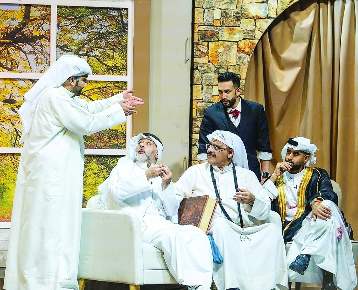 الفوضى تعم المسرح بعدما تحولت العروض إلى 'فيديو كليب'