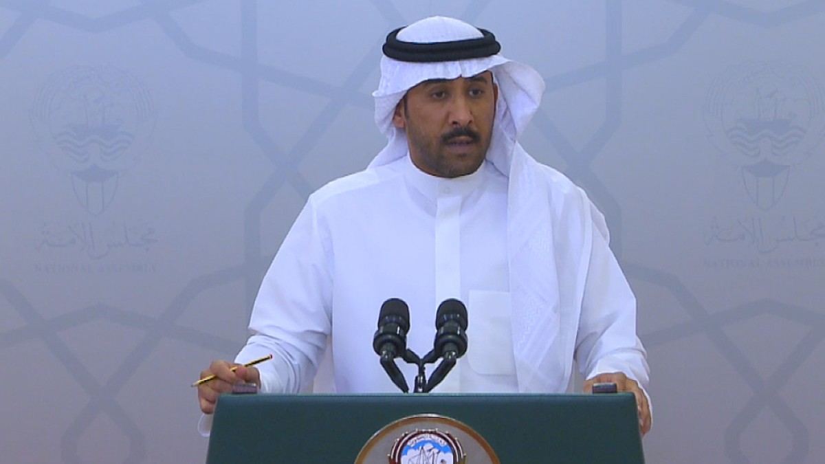 أنور الفكر : وزير الداخلية يحاول ترويع الناس بتطبيق القانون واستخدام ملف الهوية الوطنية بطريقة 'خيزران شيوخ'