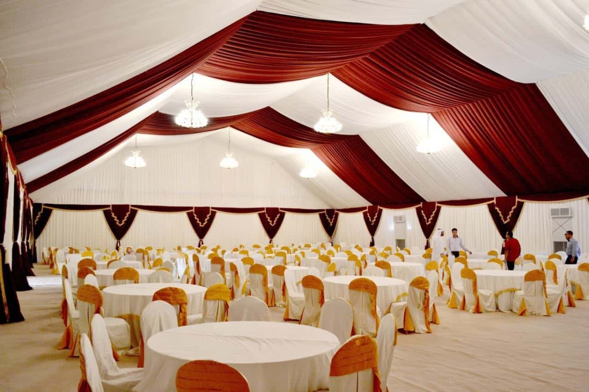 إزالة قاعات الأفراح من الساحات