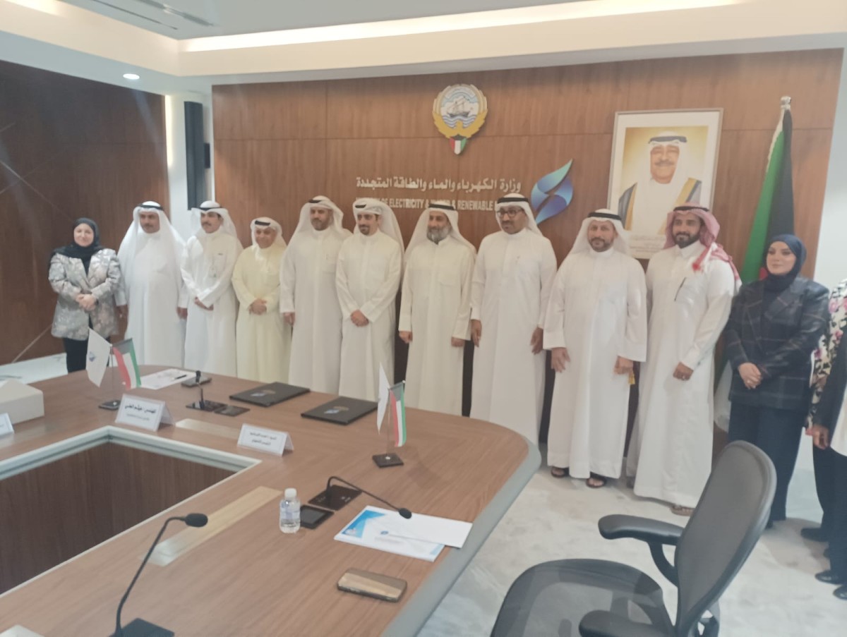 الكهرباء وقعت عقد  شراء 500 ميغاوات من هيئة الربط الخليجي