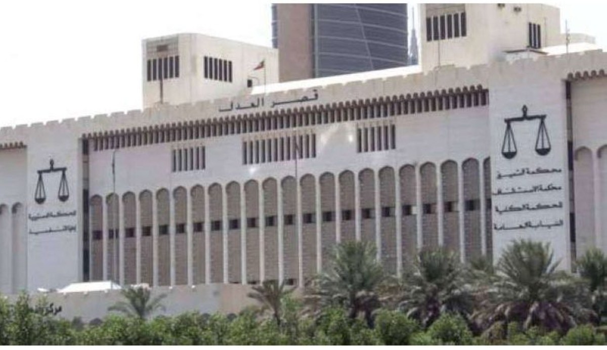 الطبطبائي أمام 'الجنايات': لم أطعن  على صلاحيات الأمير والتغريدة 'فوتوشوب'