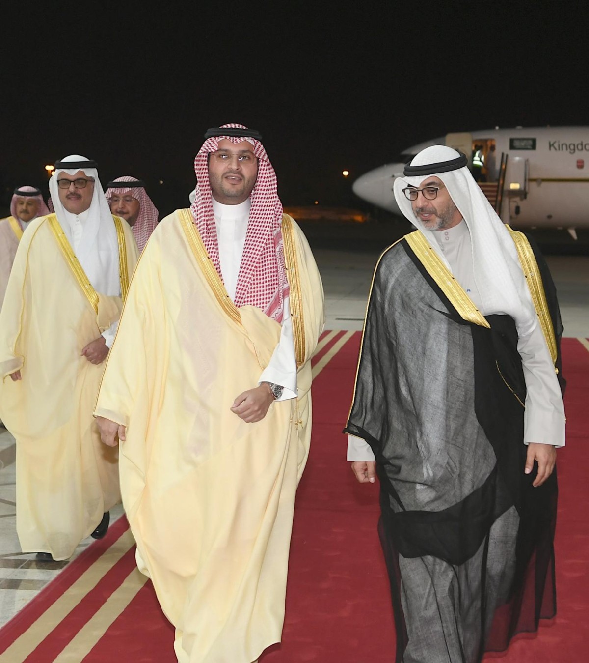 الامير تركي بن محمد يصل البلاد في زيارة رسمية