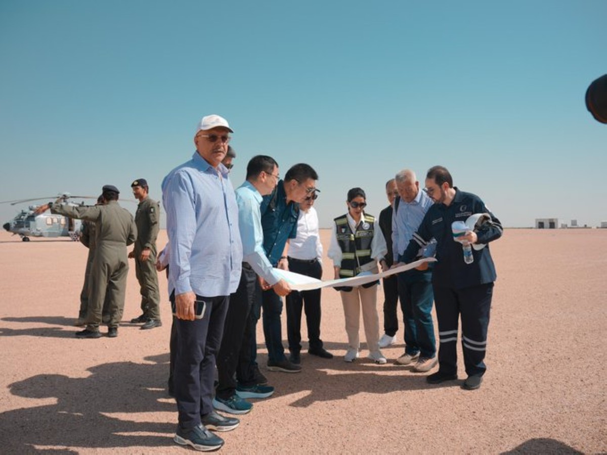 وزيرة الأشغال بحثت مع وفد صيني رفيع تطوير ميناء مبارك وإطلاق المشاريع الضخمة