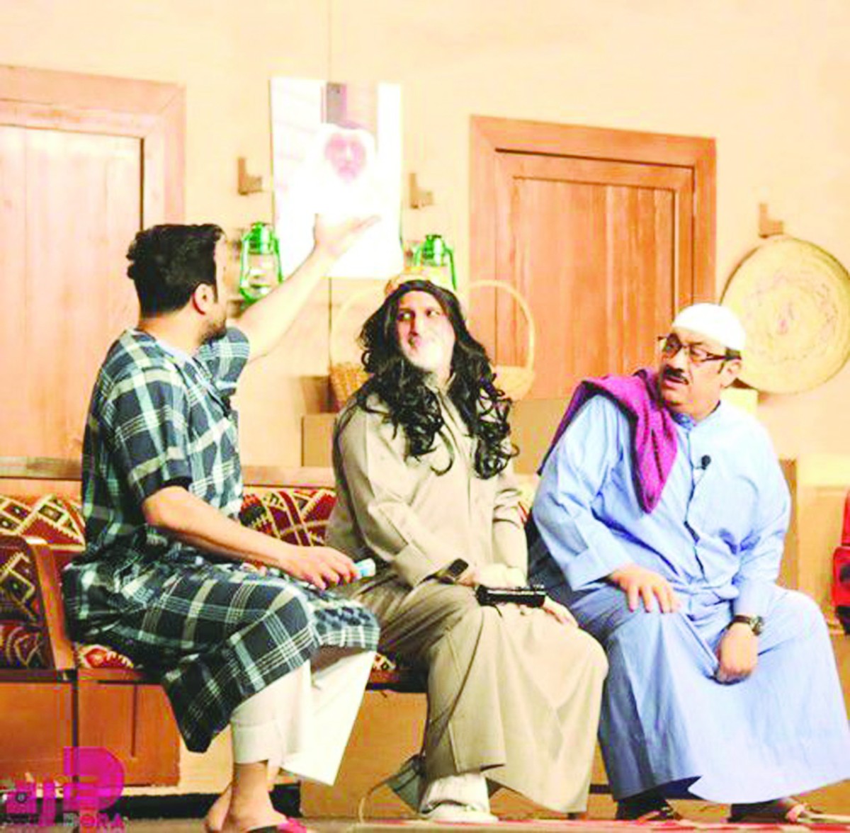 مسرح العيد في السعودية يجذب العونان والعجيرب