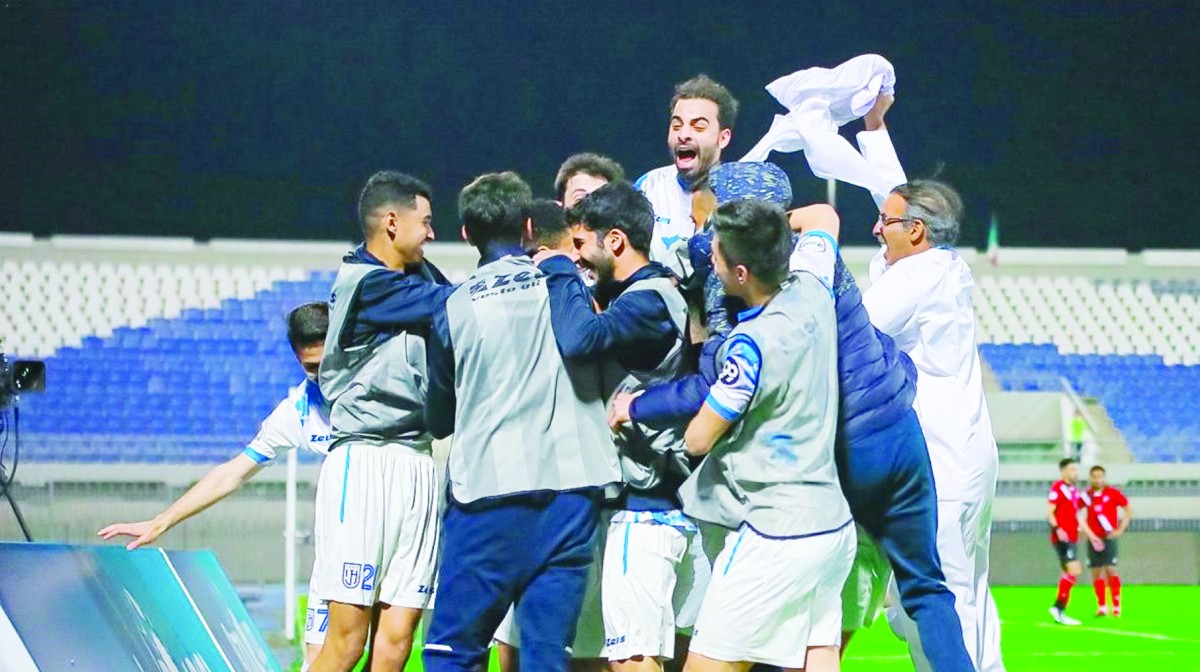 'ركضة' عزيز وبن زكري... تشابه واختلاف