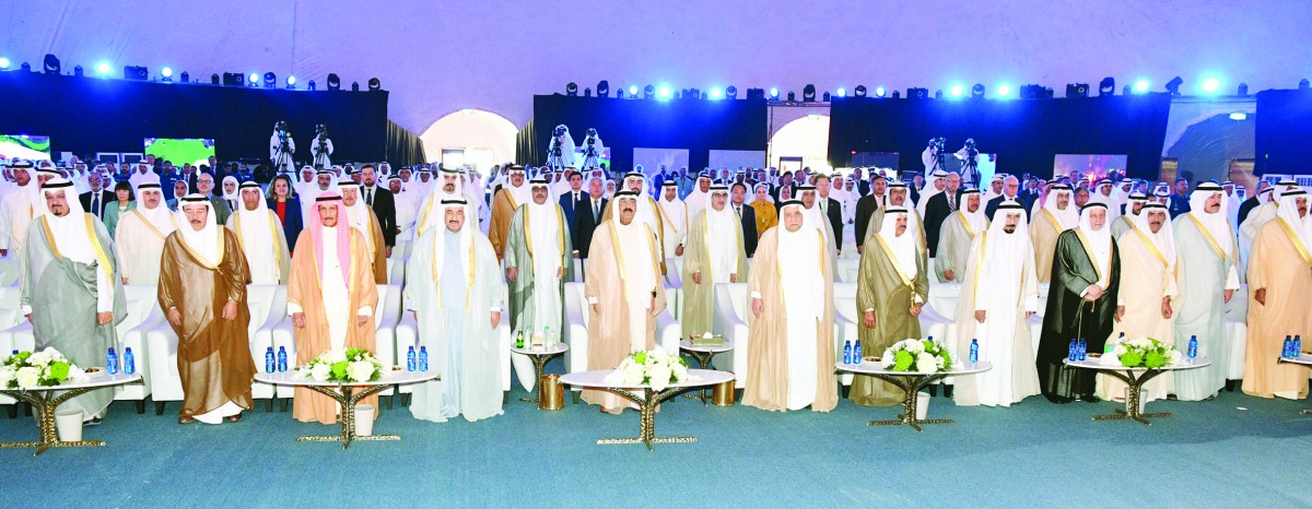 الأمير أدار 'العَجَلة' إيذاناً بالتشغيل الرسمي لمصفاة الزور