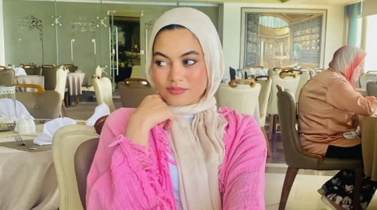 'كرش' المدير... يتسبب في عقاب موظفة مصرية