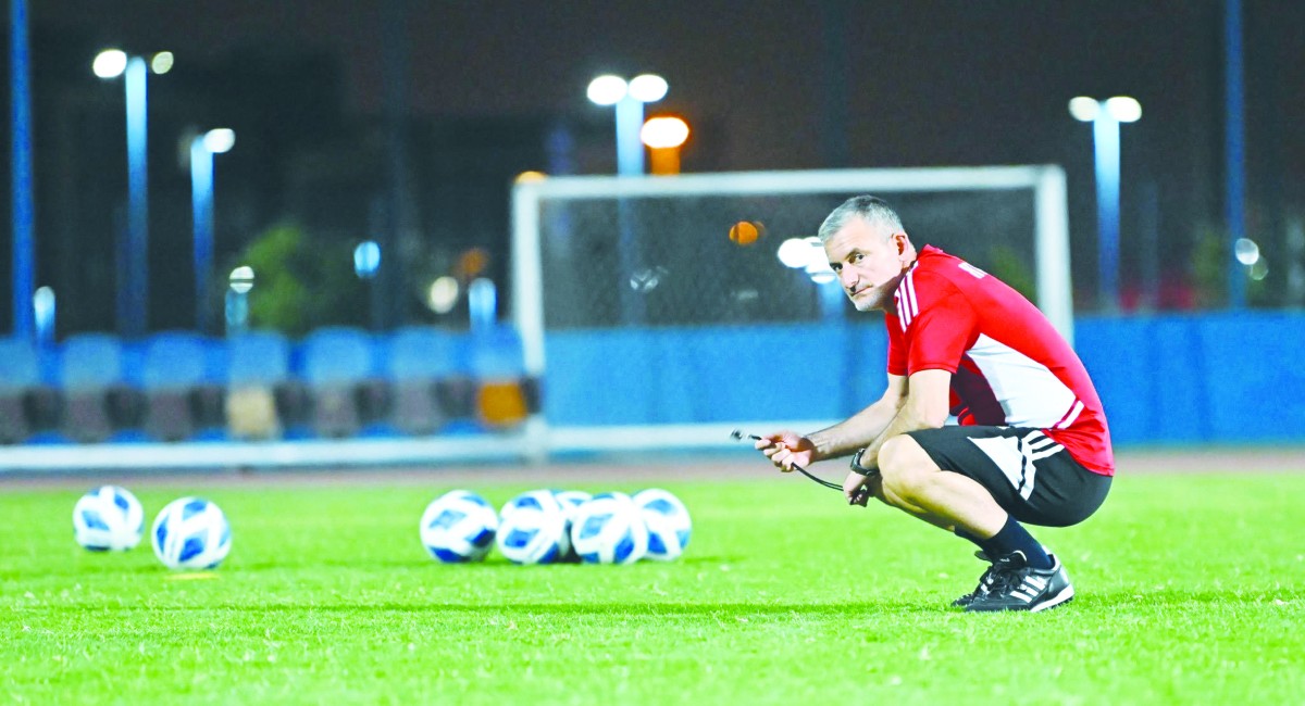 الأزرق يرفع من درجة التركيز