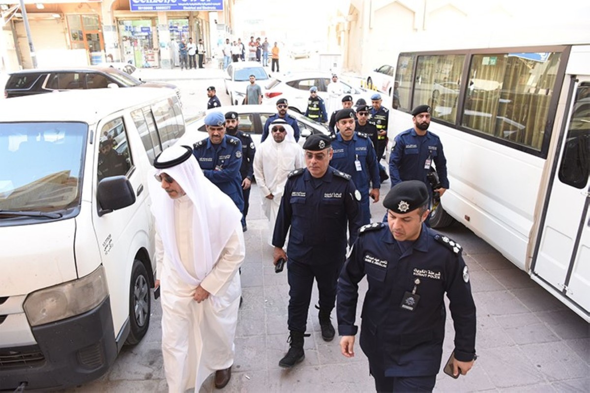 وزيرا الداخلية والبلدية يقودان حملة تفتيشية على العقارات المخالفة