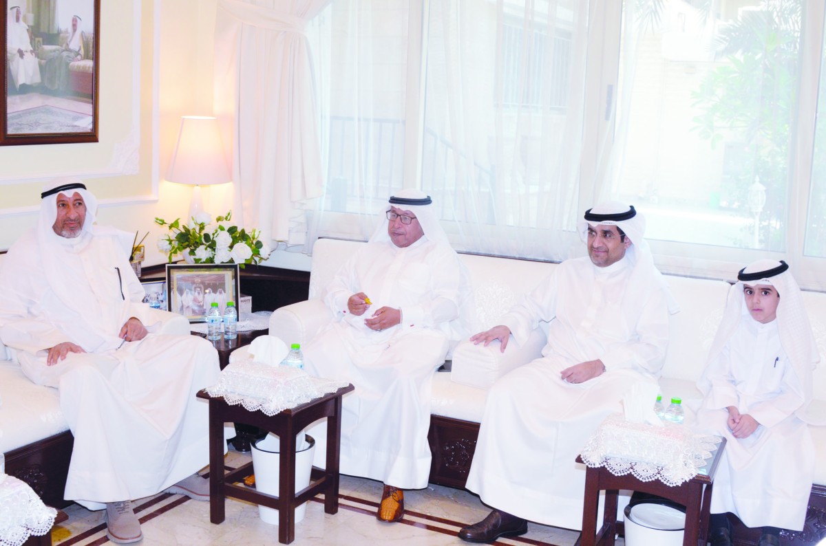 ديوان الدغيشم يستقبل المهنئين