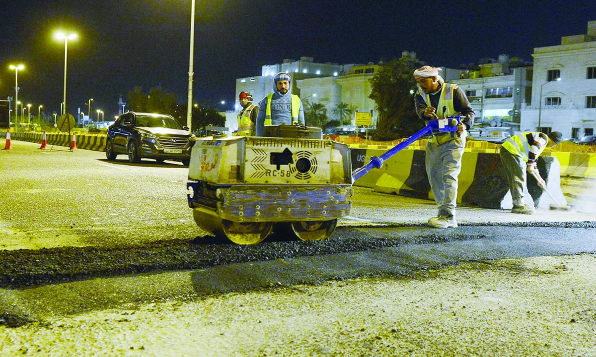 اجتماع تمهيدي بين 'الأشغال' والشركات يتناول الـ18 مناقصة لإصلاح الطرق الأحد المقبل والرد على الأسئلة والاستفسارات