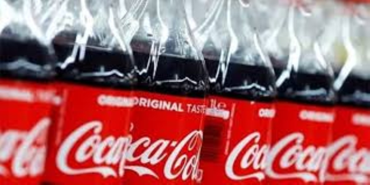 فرنسا تسحب 'كوكا كولا' لاحتوائه على مادة خطيرة