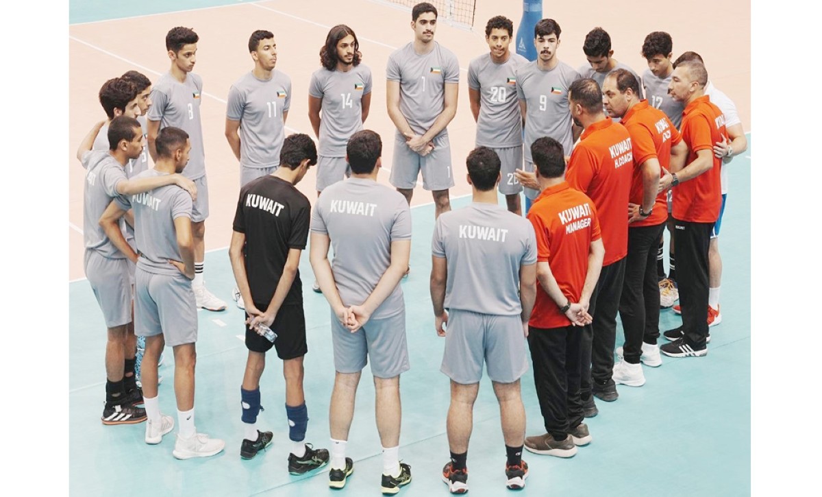 'شباب الطائرة' إلى القاهرة