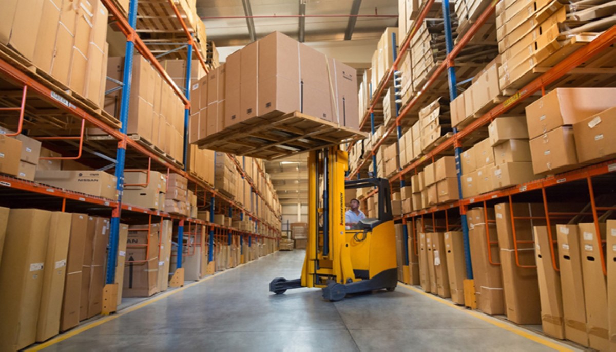 شح المخازن ... يعصف بالأمن الغذائي والمستهلكين