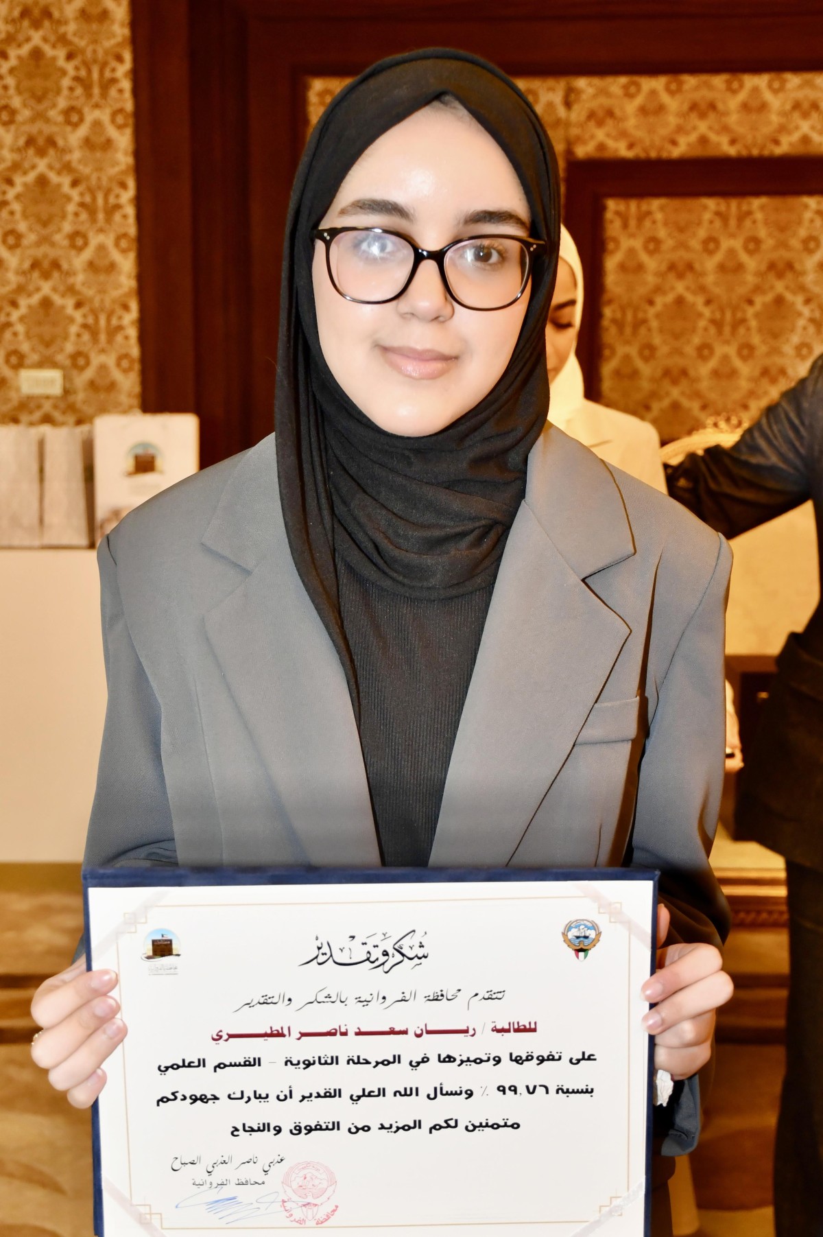 محافظ الفروانية كرَّم متفوقي الثانوية: دعمهم واجب... إنهم مستقبل الوطن