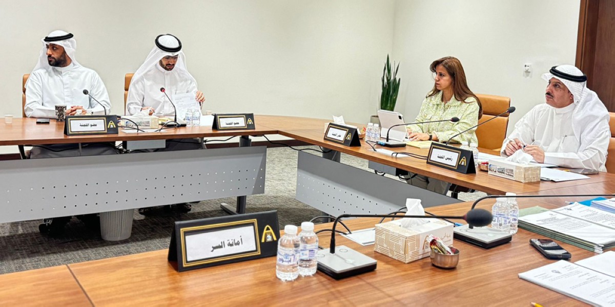 'جهراء البلدي' أقرّت مواقف سيارات  لنادي الفروسية وأحالت مردم النفايات للجهاز