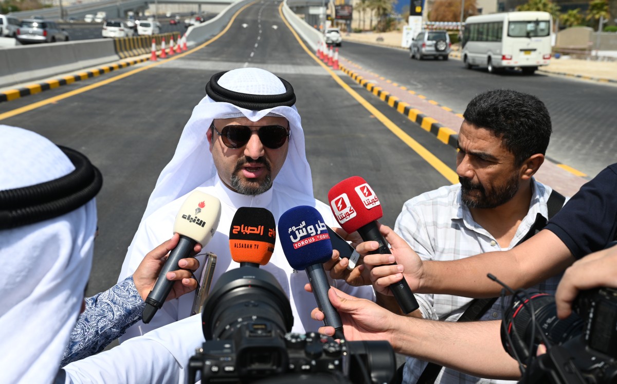 الصالح: لجنة فنية تدرس عطاءات 18مناقصة لصيانة الطرق حالياً