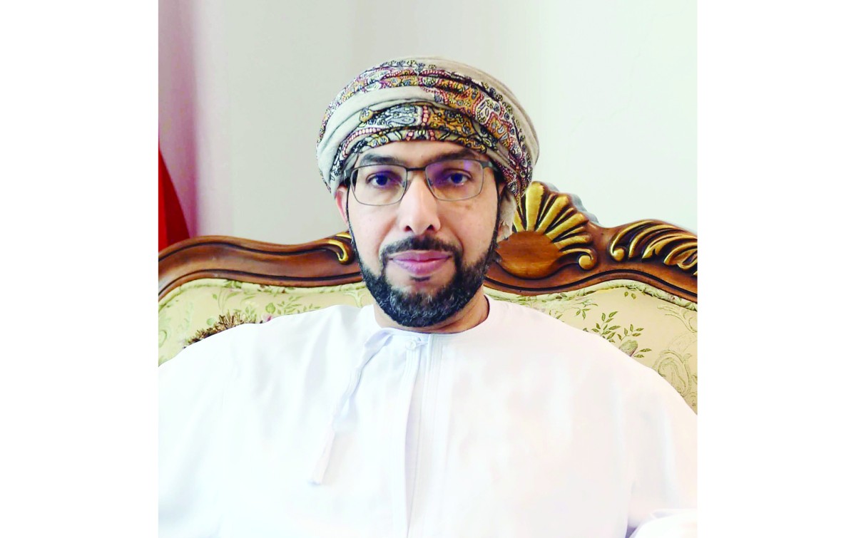 الخروصي والنيادي: خالص التعازي لسمو الأمير وولي العهد