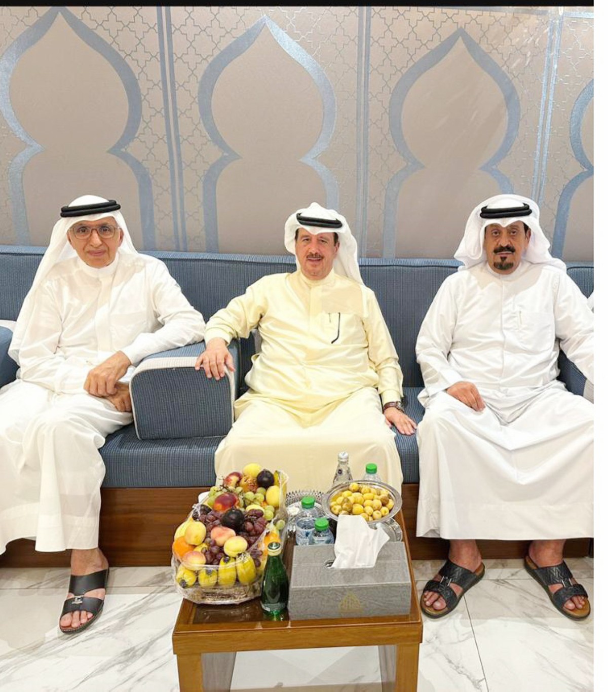 صطام الجلال يحتفي بشفاء عبدالعزيز الحساوي