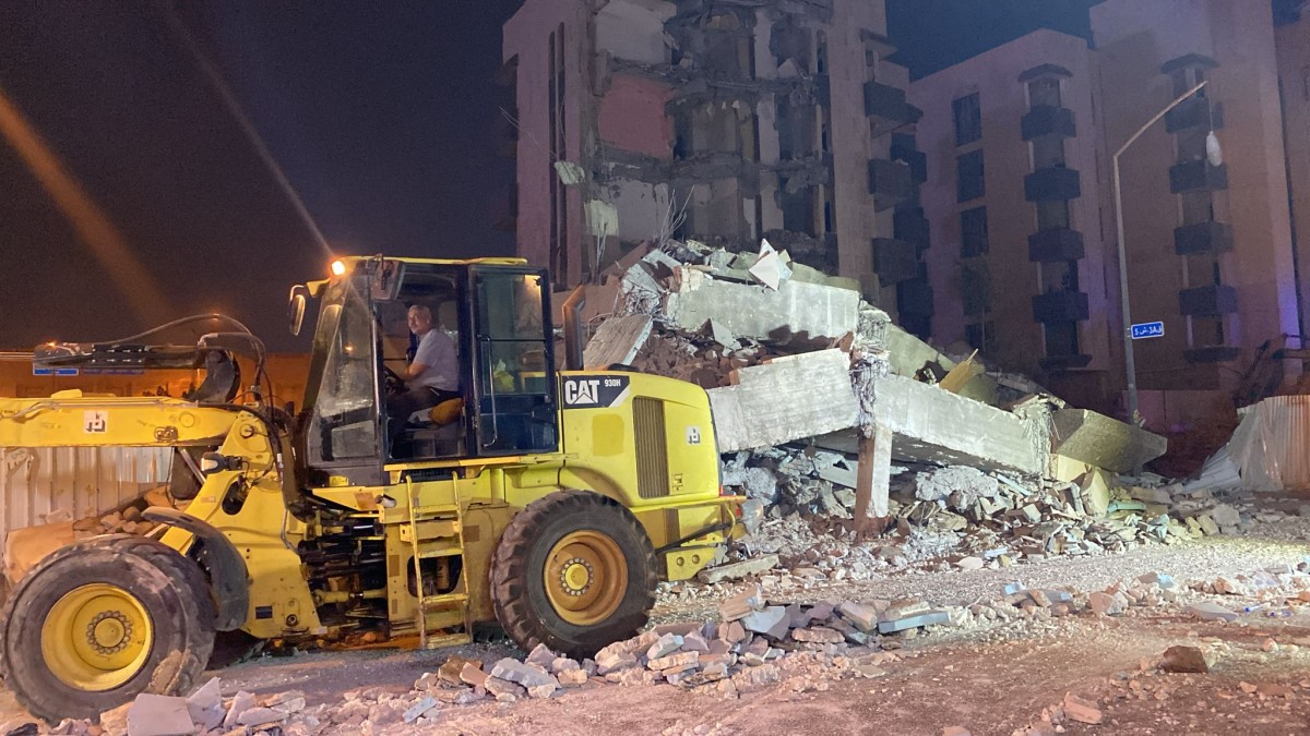 بلدية الكويت: باشرنا هدم عمارة الجابرية 'المتهالكة'حسب إجراءات السلامة