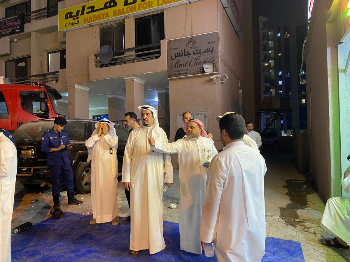 بلدية الكويت: باشرنا هدم عمارة الجابرية 'المتهالكة'حسب إجراءات السلامة