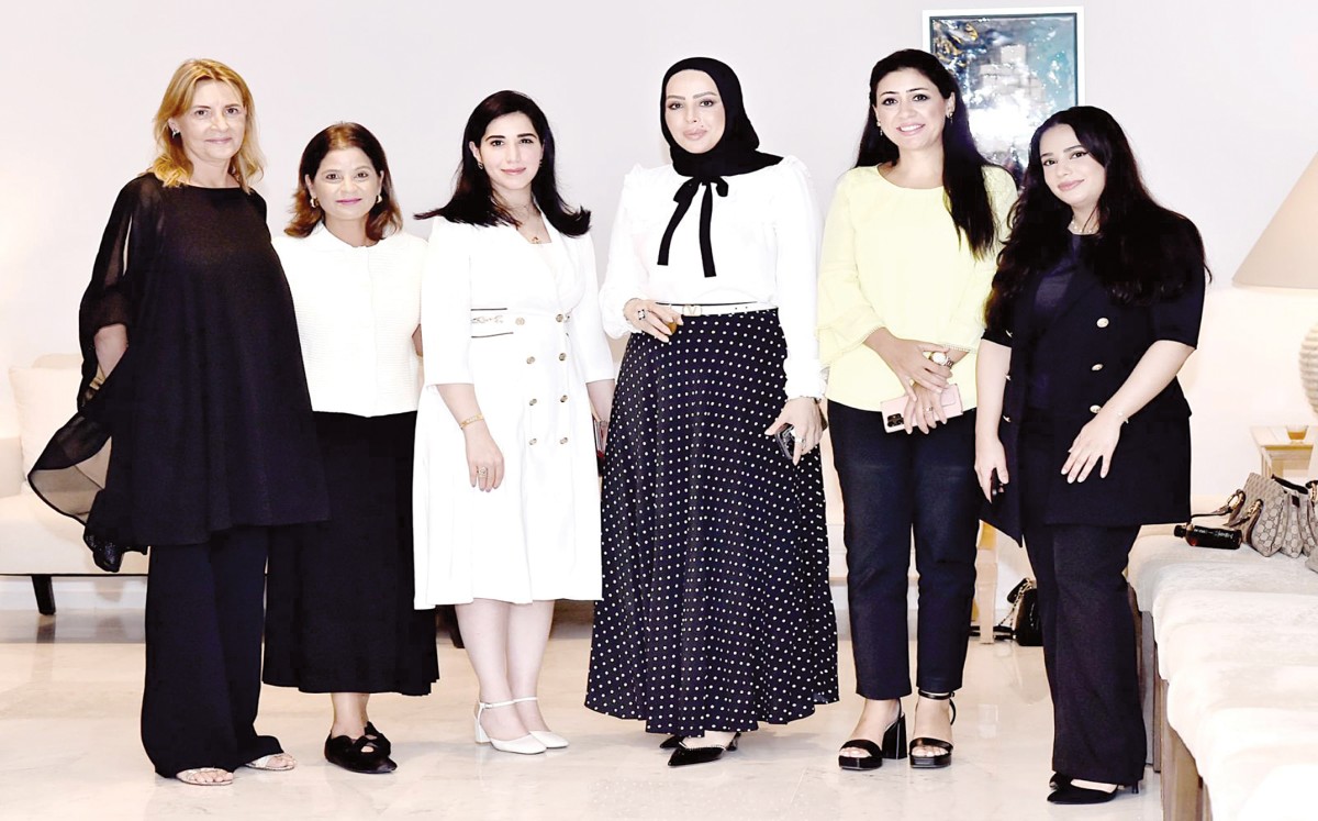 سفيرة فرنسا تودِّع الكويت بـ'ديوانية نسائية' حاشدة