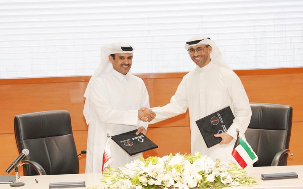 'البترول' و'قطر للطاقة' توقعان اتفاقاً لاستيراد 3 ملايين طن غاز