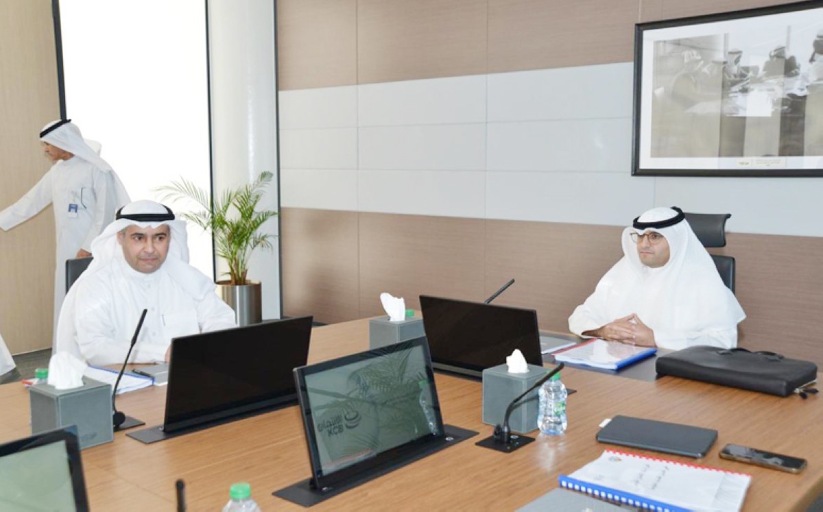 وزير الإسكان لقياديي 'الائتمان': افتحوا الأبواب للمواطنين وقدموا خدماتكم بكفاءة