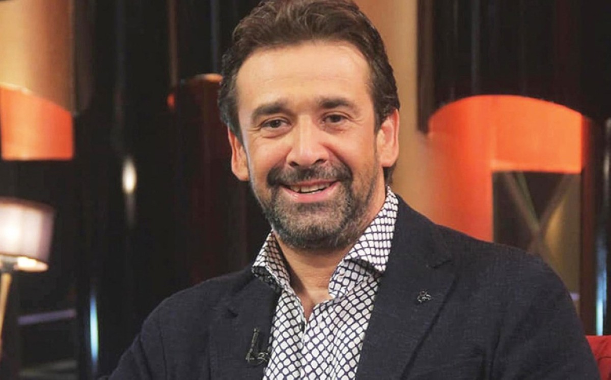 كريم عبد العزيز: سعيد باطلاق اسمي على 'مهرجان المسرح العربي 5'