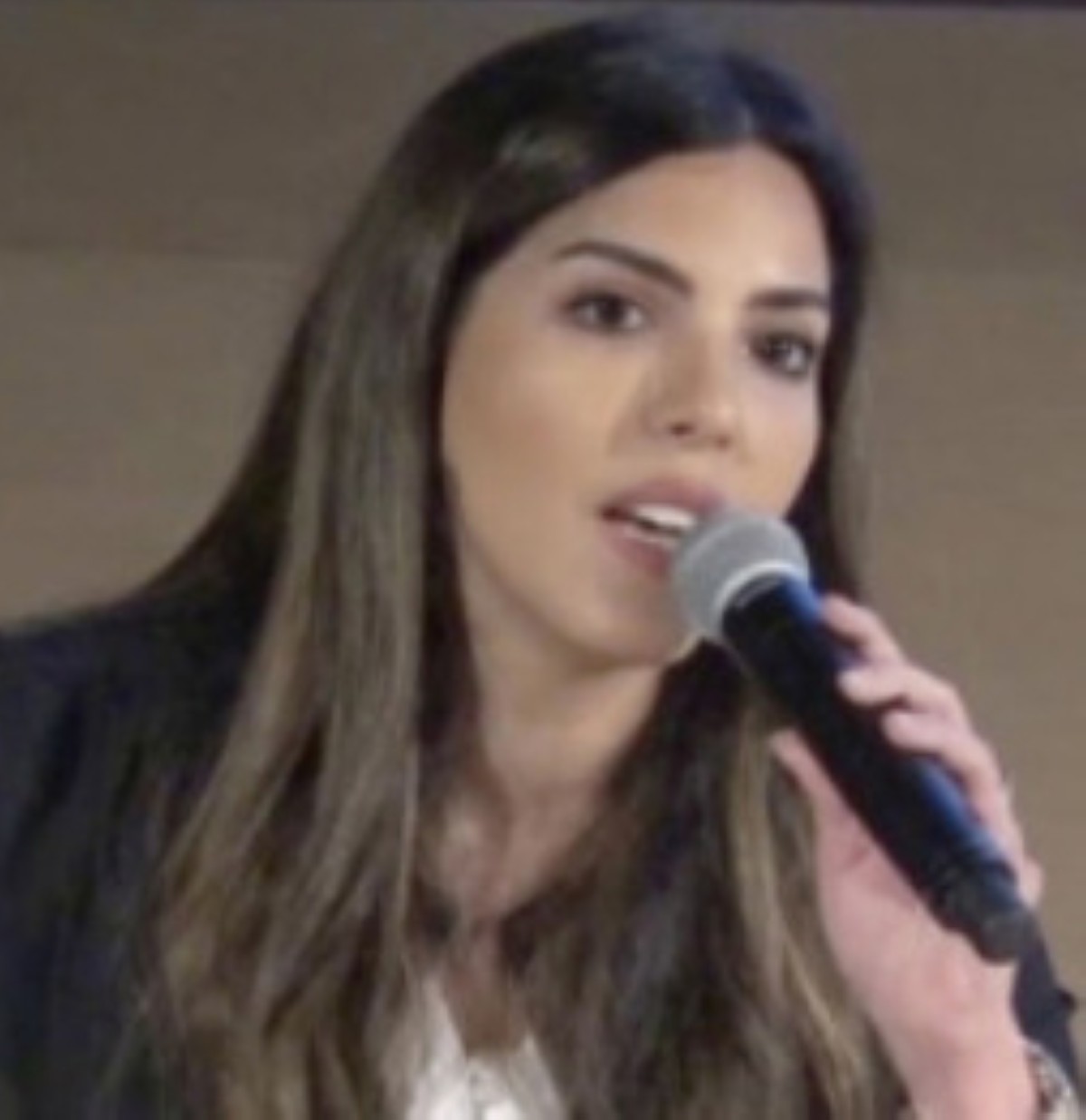 الصفران يعتمد قراراً بإعادة تشكيل إدارات النيابات وتعيين 4 مديرين من النساء