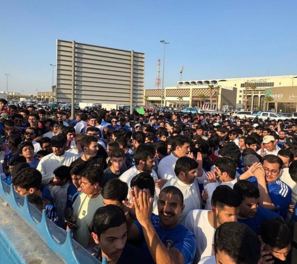 اتحاد الكرة يشكل لجنة تحقيق&hellip; ويوقف الأمين العام