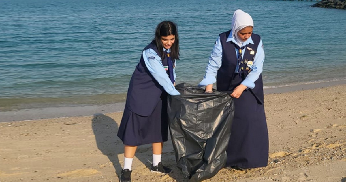 'مرشدات الكويت' تشارك في يوم التنظيف العالمي