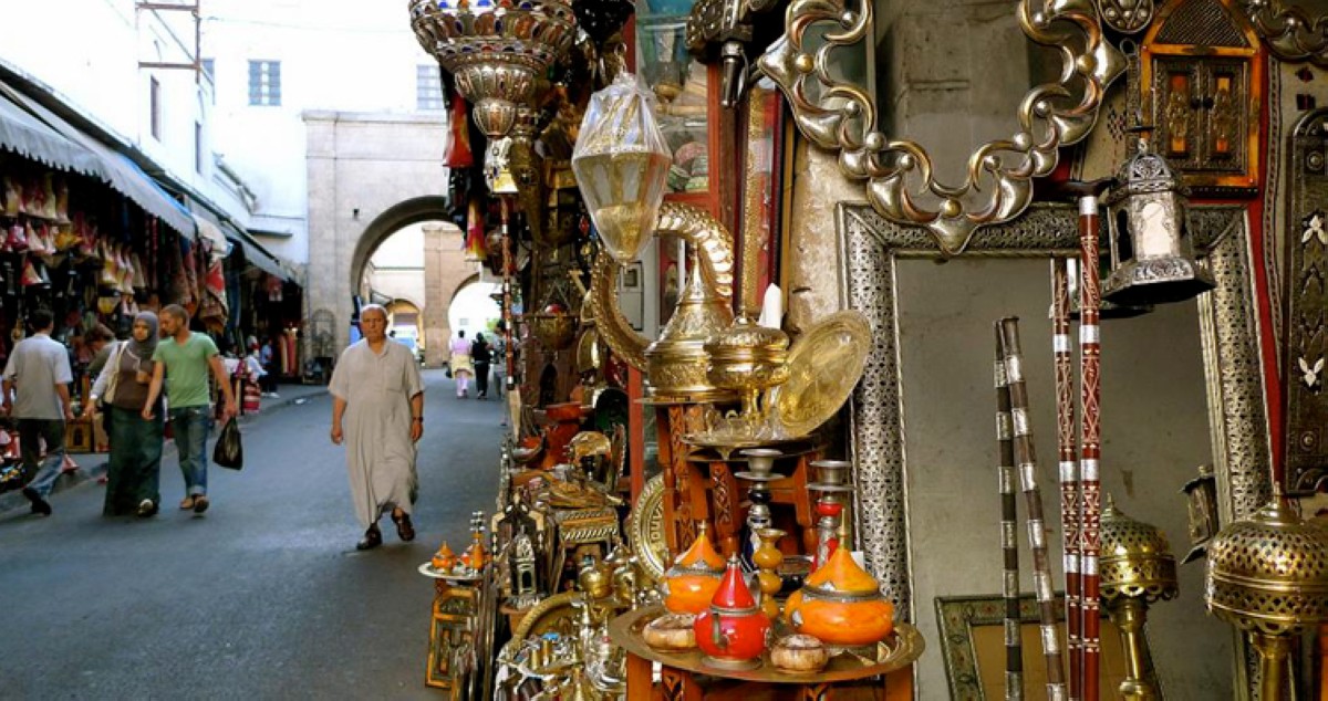 المغرب... سهولٌ تعانق الجبال ورياضٌ تحتضنها الصحارى... وبحران يلتقيان