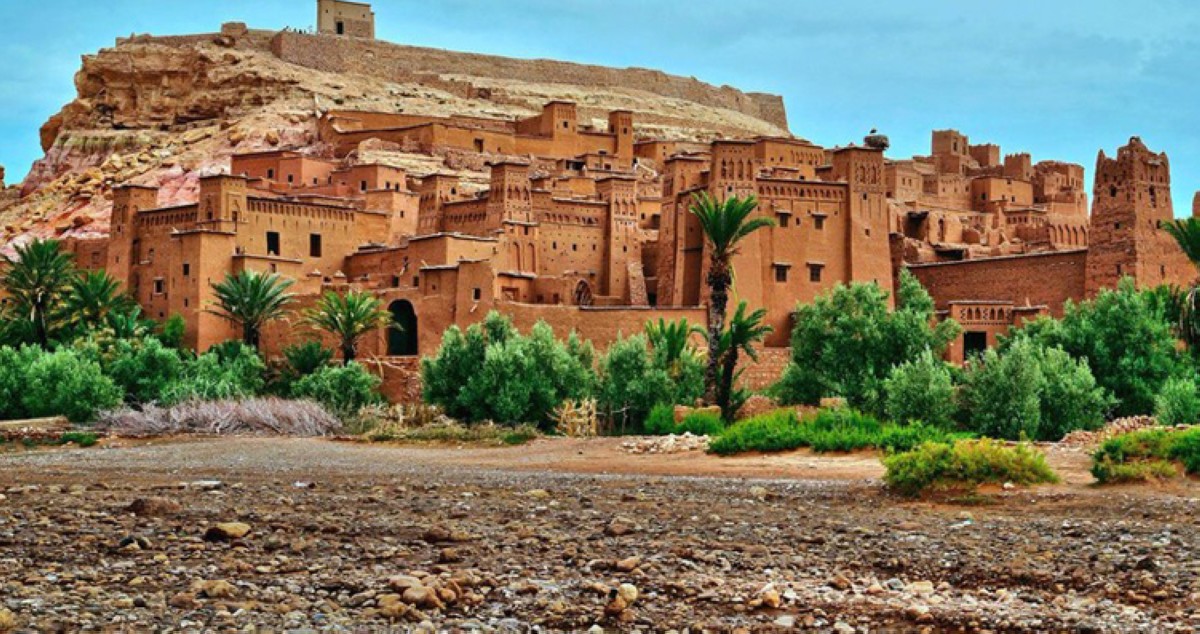 المغرب... سهولٌ تعانق الجبال ورياضٌ تحتضنها الصحارى... وبحران يلتقيان