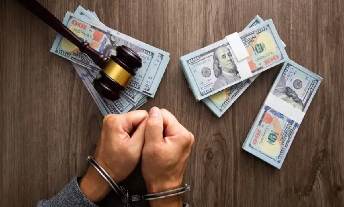 الكويت تُحْكِم قبضتها على 'غسل الأموال'