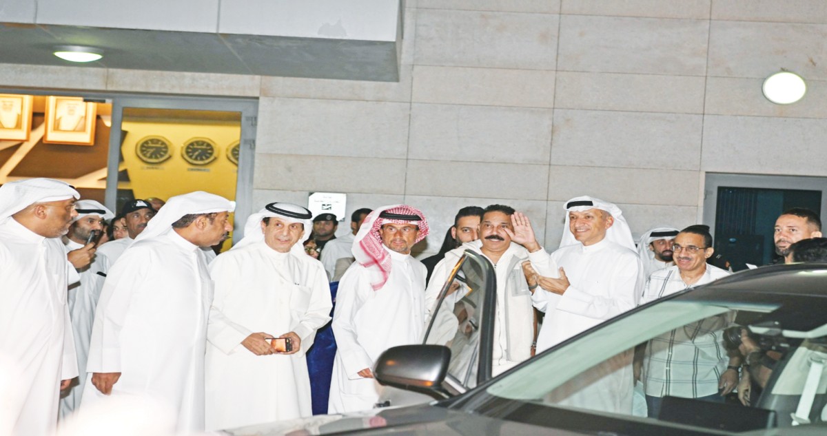 عبدالله الرويشد وصل الديرة... قُرت عينكم