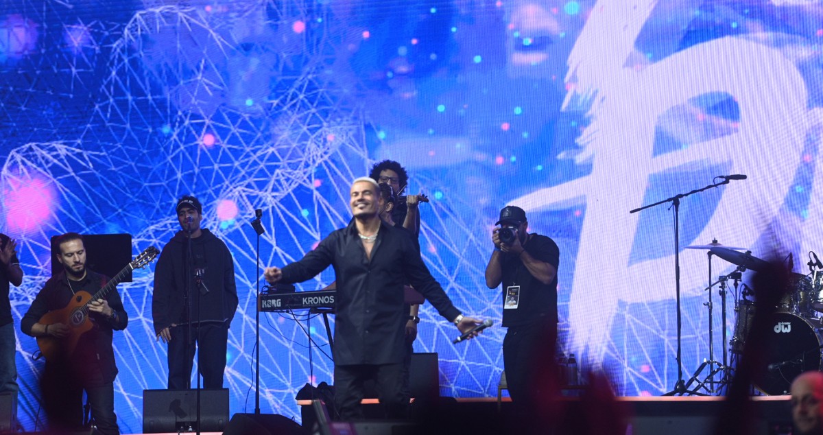 عمرو دياب 'صانع البهجة': 'يا أنا يا لأ'!