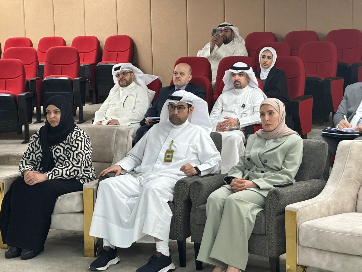 بلدية الكويت تعقد لقاء تعريفيا لمشروع تطوير قرية القصر الأحمر