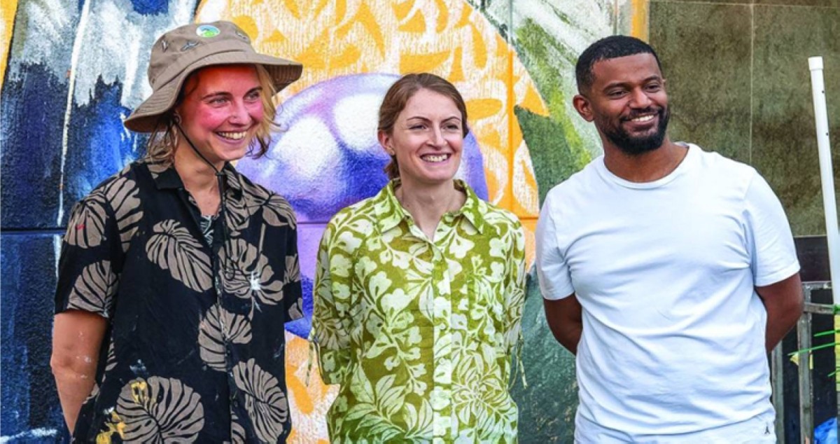 لوحة كويتية - بريطانية في 'المباركية'