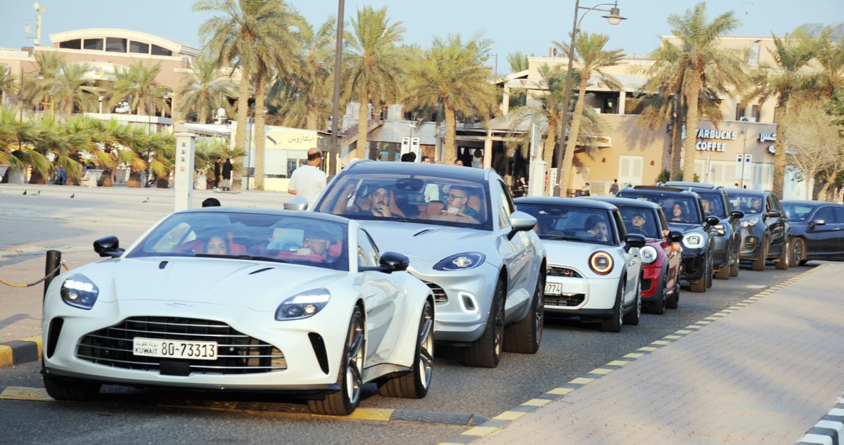 'رالي سيارات' على 'الخليج' احتفالاً بمرور  125 عاماً على العلاقات البريطانية - الكويتية